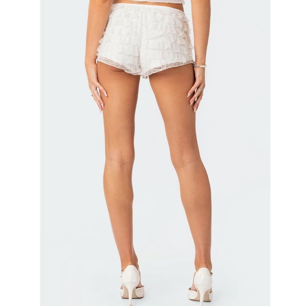 Edikted Julianna Ruffle Mini Baby Shorts White NWT Small